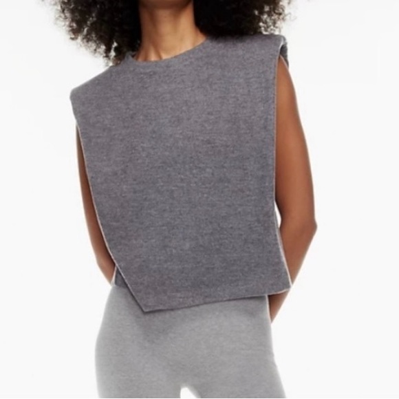 Aritzia -Group Babaton Womens Shoulder Pads Size M It’s really good condition - Picture 2 of 9